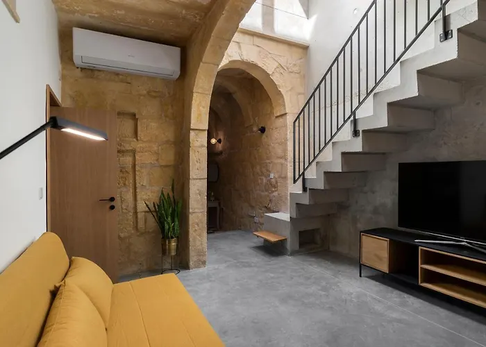 Numru 27 Expertly Restored Small House Of Character